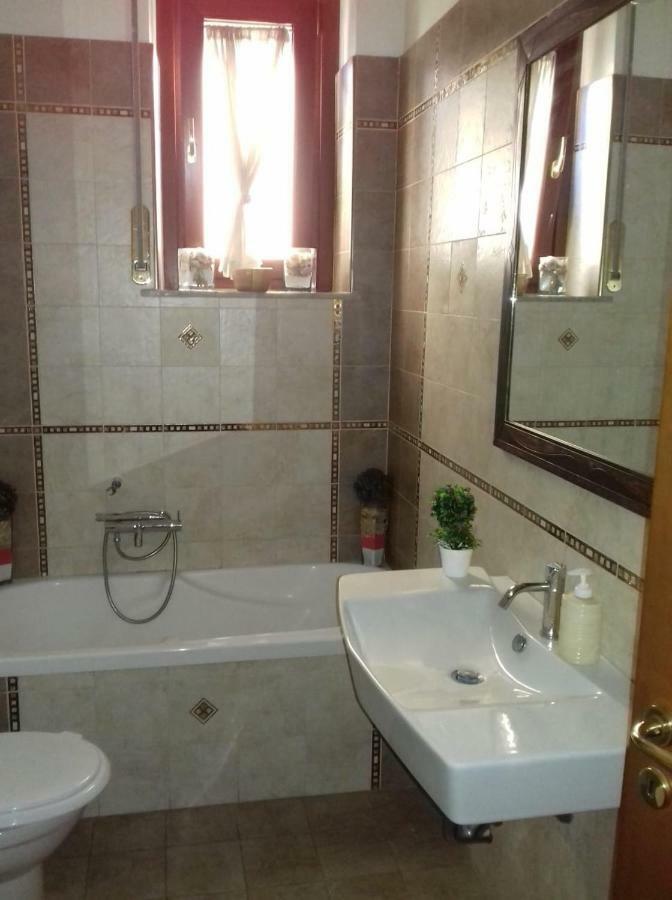 Casa Family & Friends Bed & Breakfast Salerno Exterior photo