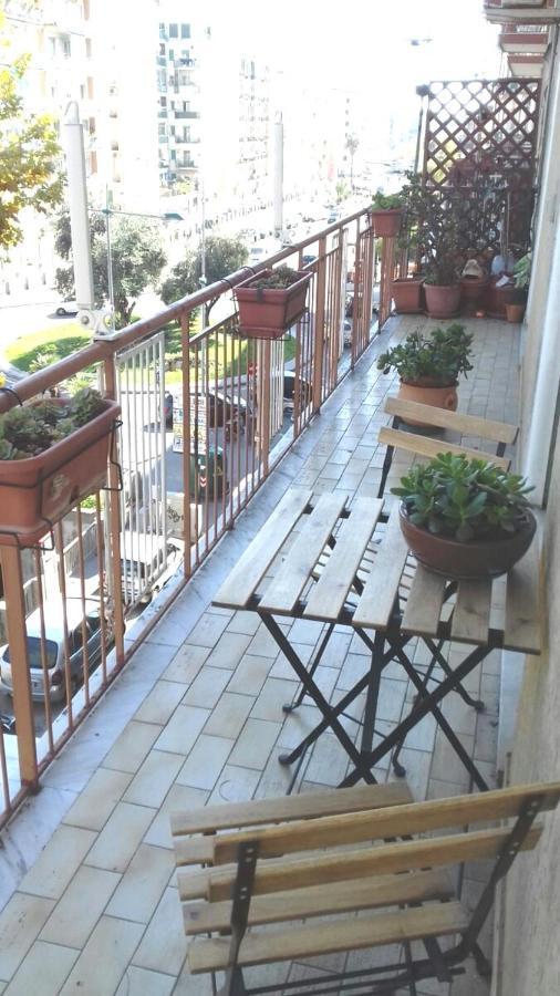 Casa Family & Friends Bed & Breakfast Salerno Exterior photo